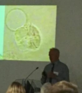 Prof. Lightowlers providing encouragement for effective recombinant vaccines against worms